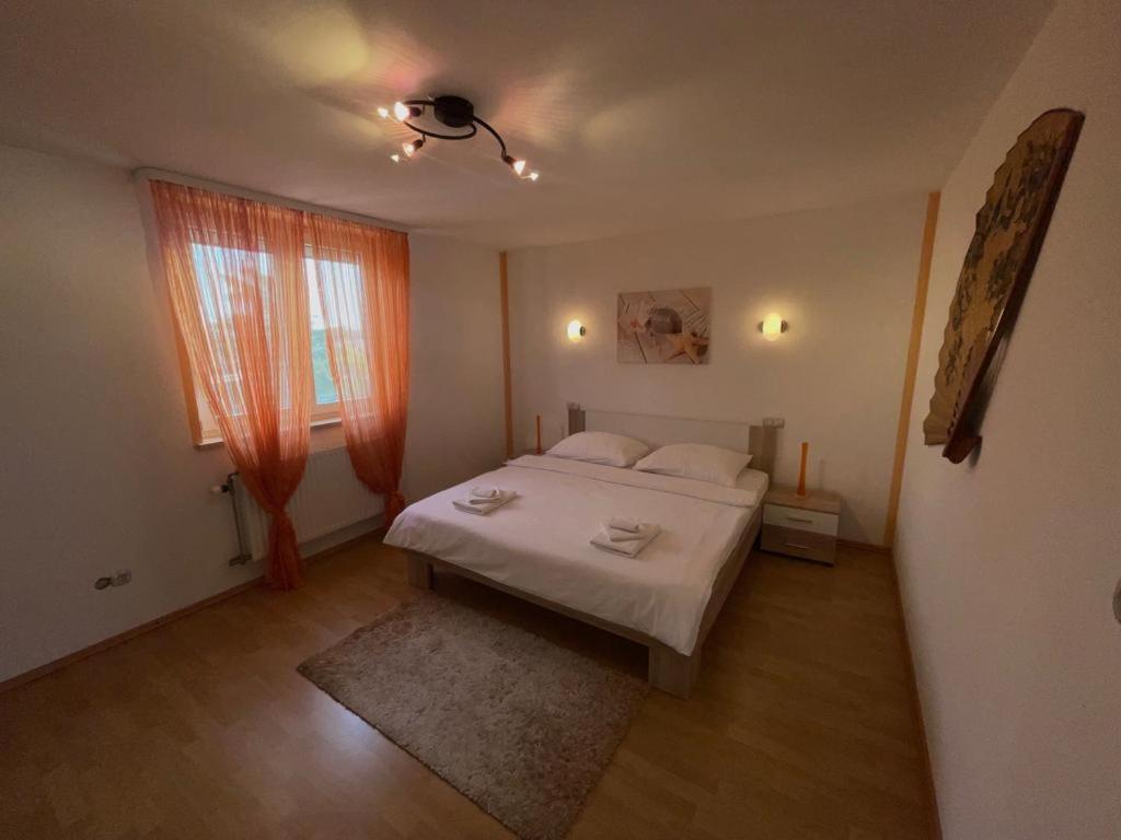 Apartmani Krajnovic Фажана Экстерьер фото