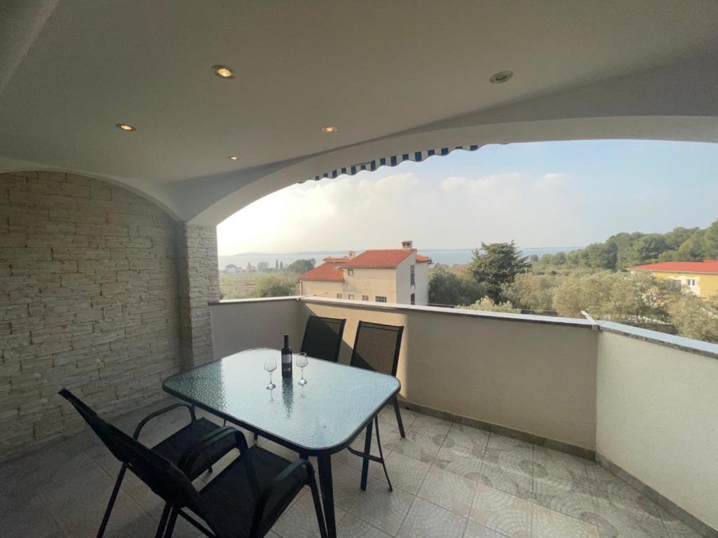 Apartmani Krajnovic Фажана Экстерьер фото