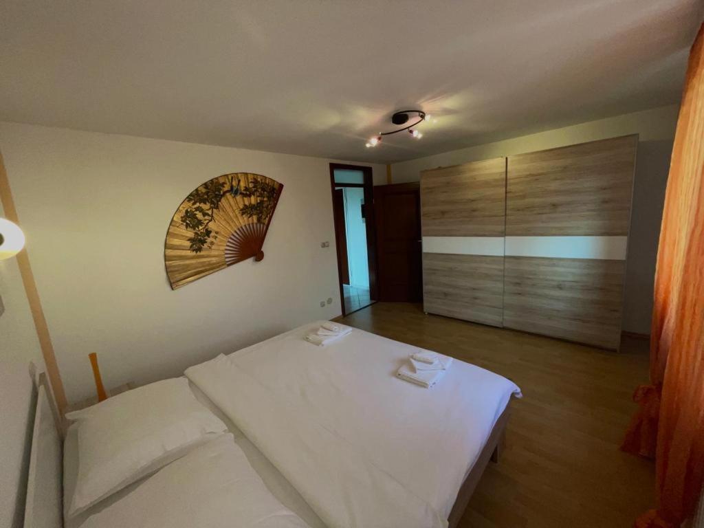 Apartmani Krajnovic Фажана Экстерьер фото